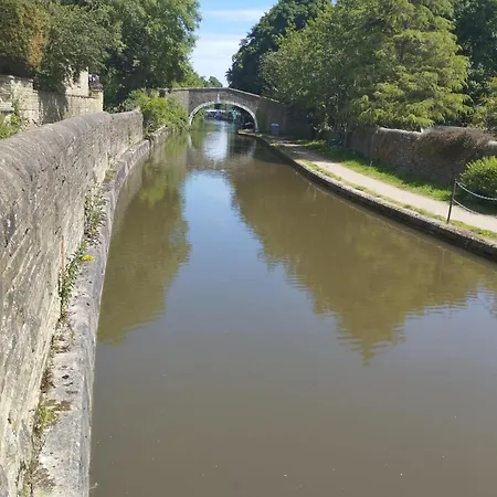 Valley View 招待所 Low Bradley